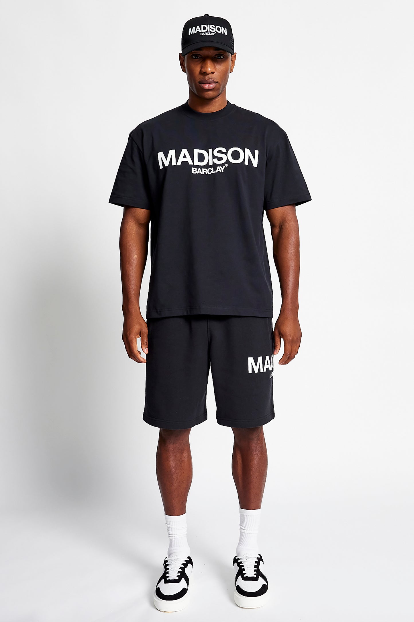 Ocean Av Shorts - Black
