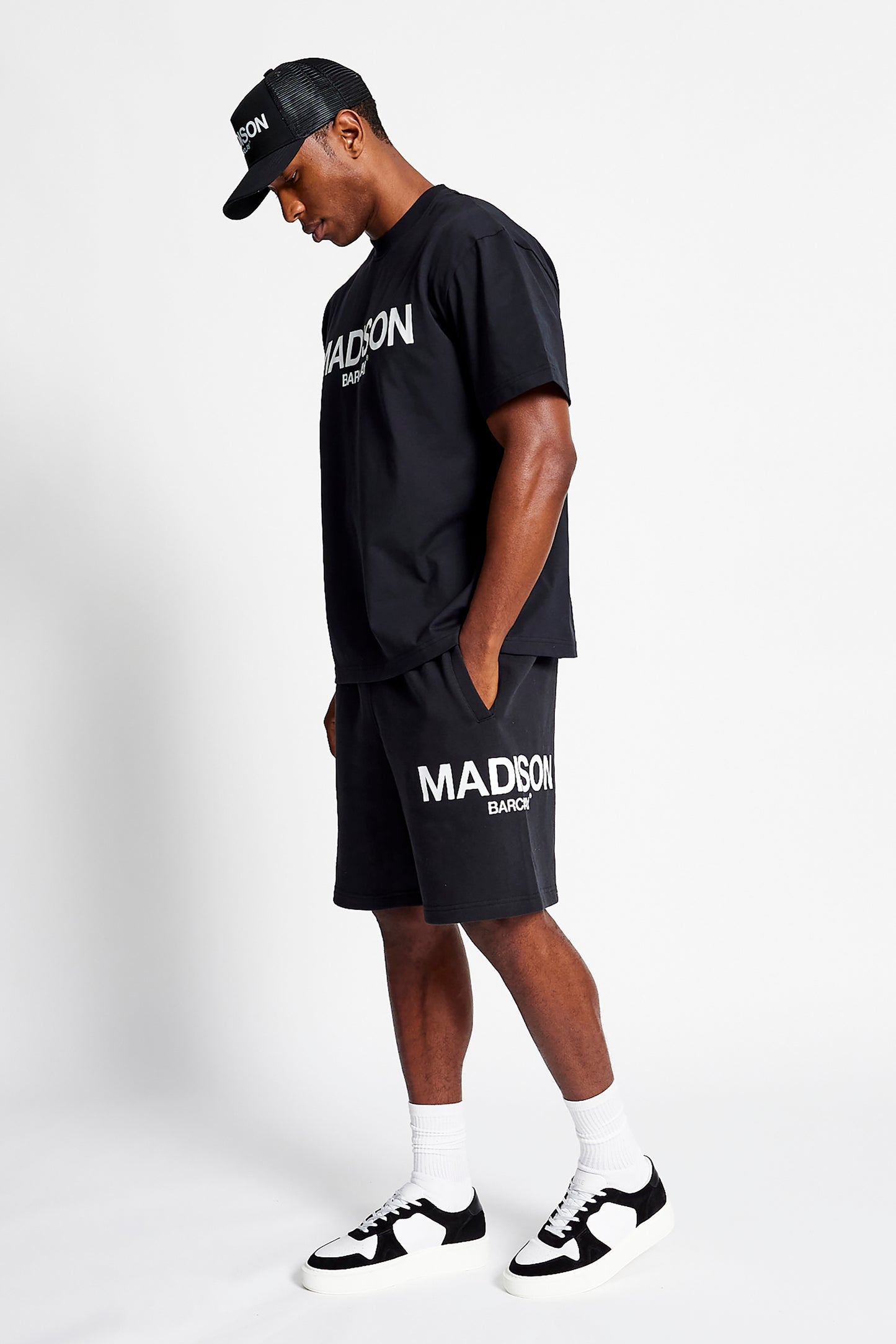 Ocean Av T-Shirt - Black